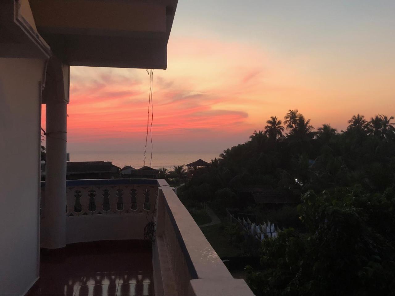 Swati Hotel Arambol Exterior photo